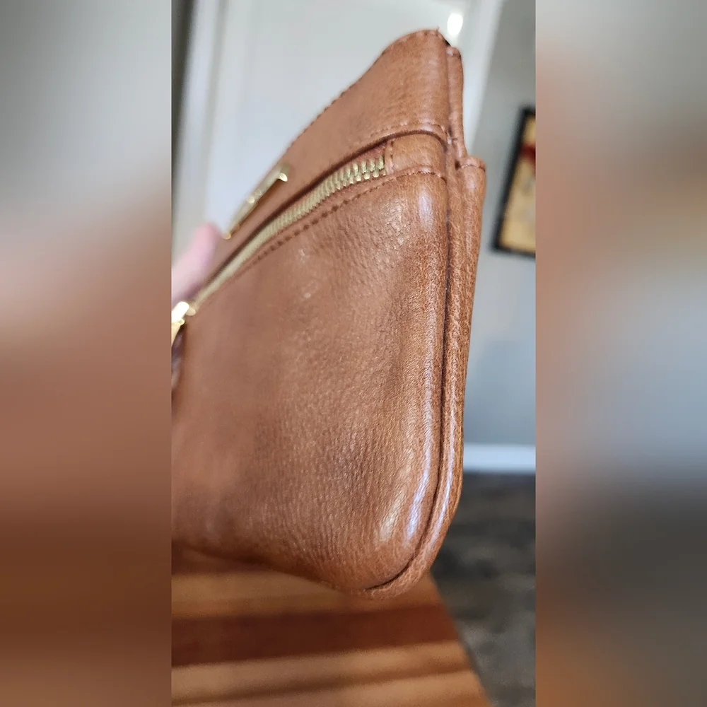 Nwot, Steve Madden Cognac Wristlet Clutch with Gold Hardware. Price Is Firm - Picture 10 of 12